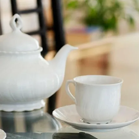 Hintown Classic Charming * 코모